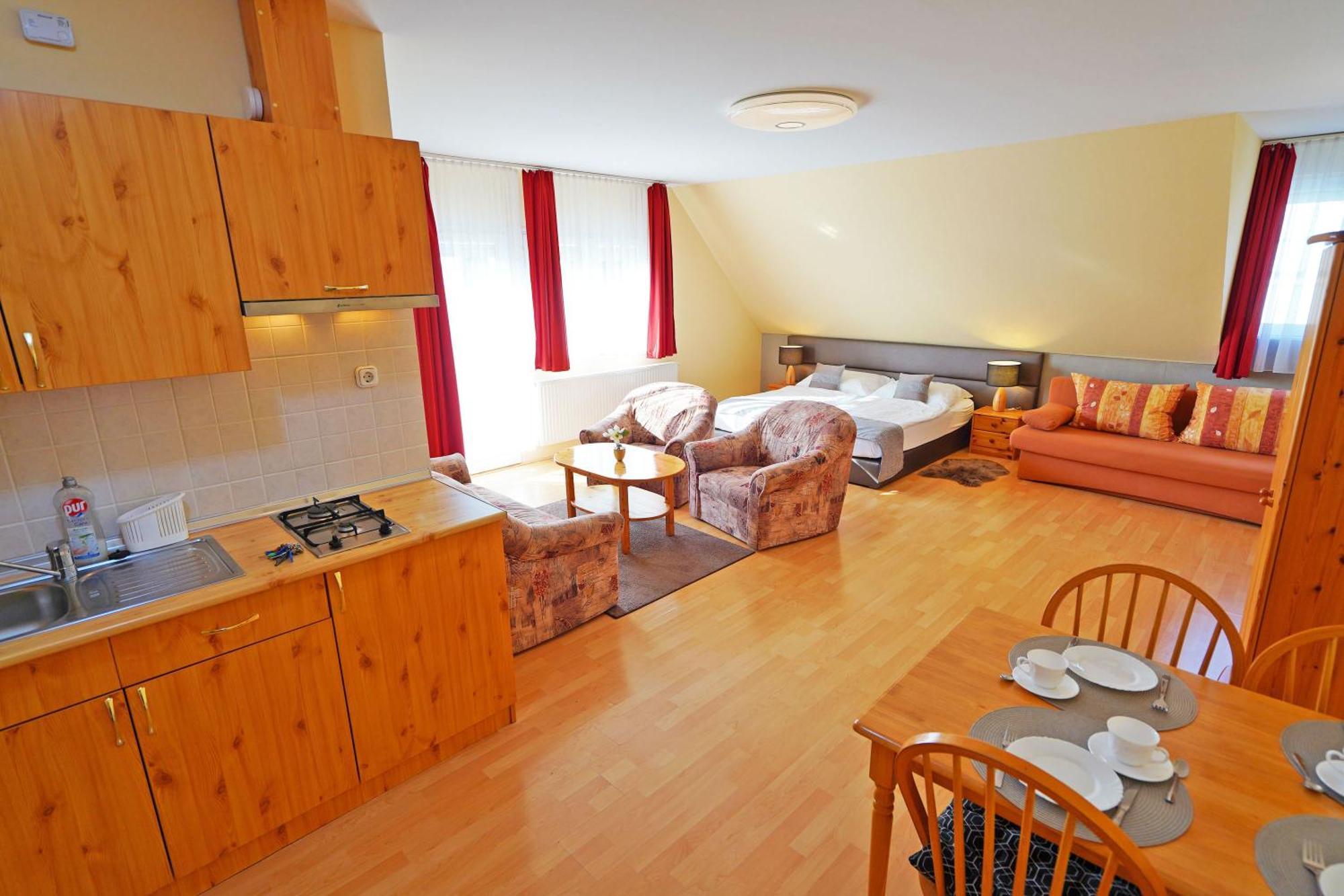 Apartman Brigitte Buekfuerdo Bagian luar foto